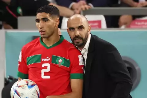 حكيمي يودع الركراكي: تركت بصمة لا تُنسى.. وشكرًا لأنك جعلتنا نحلم